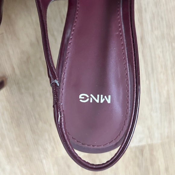 Mango burgundy patent leather pointed toe, sling back kitten heels - Picture 4 of 8